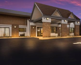 Quality Inn Asheville Airport - Fletcher - Будівля