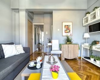 1 Bedroom Superior Apartment - Atenas - Sala de estar