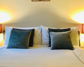 Station View Lodge - near Balbirnie House Markinch - Glenrothes - Bedroom