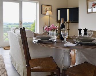 Snooty Fox Cottage - Hexham - Dining room