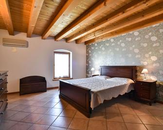 Agriturismo Colombare Teboi Bilo - Lazise - Bedroom