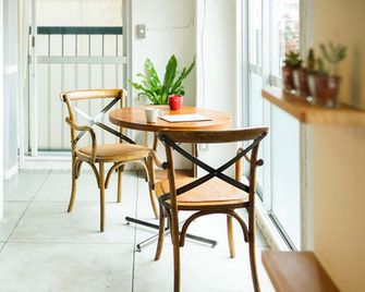 Route - Cafe And Petit Hostel - Nagasaki - Ruokailuhuone