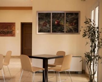 Chrisovalanto Hotel - Igoumenitsa - Essbereich