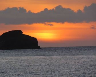 Newberry Beach Lodge - Ilfracombe