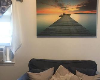 Cozy Studio Near Rockaway Beach Come enjoy the ocean as desired ! - Queens