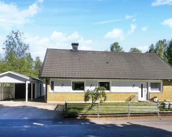 3 Bedroom Beautiful Home In Gislaved - Gislaved - Byggnad