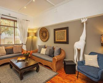 Tom's Guest House - קייפ טאון - סלון