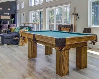 Chalet Beaulieu - Spa - Piscine - Sauna - Billard - Pont-Rouge