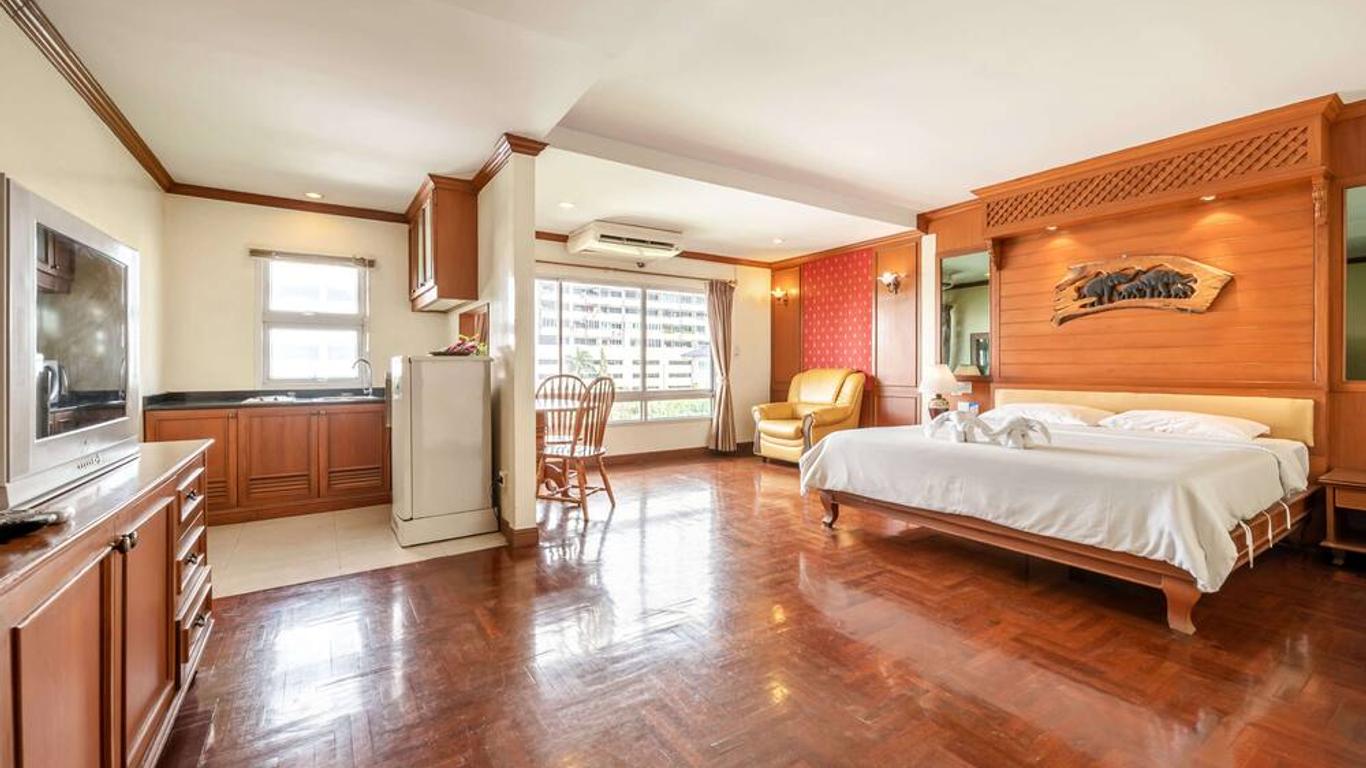 Royal Ivory Sukhumvit Nana