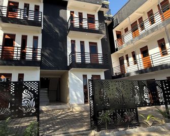 Velora Sunset Valley Homes - Kampala - Gebouw