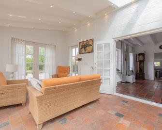 Prachtig gelegen vrijstaand landhuis - Yerseke - Sala de estar