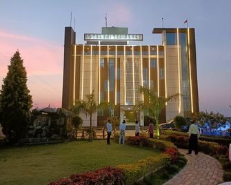 Hotel Sai Residency - Seoni - Building