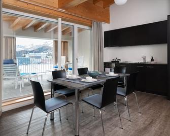 Townhouse N26 - St. Moritz - Jadalnia