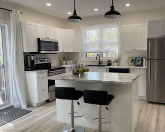 Legacy Suites - Sudbury - Kitchen