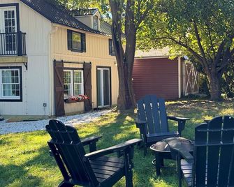 Studio Apt | Easy walk to all of Harpers Ferry - Harpers Ferry - Патіо