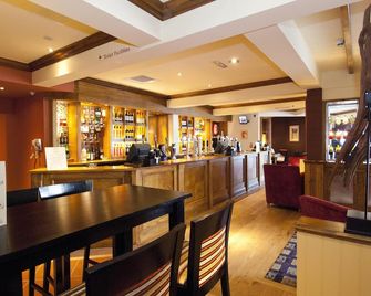 Premier Inn Newmarket - Newmarket - Bar