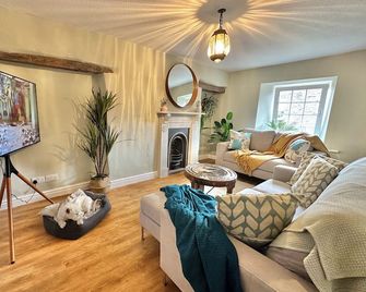 Muddy Boots-Arcade Royale - Kirkby Stephen - Living room