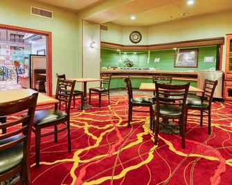 MCM Elegante Suites Abilene - Abilene - Restaurante