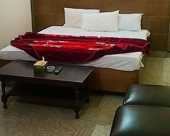 Marhaba Hotel - Rawalpindi - Bedroom