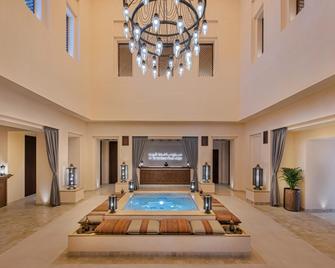 Al Wathba, a Luxury Collection Desert Resort & Spa, Abu Dhabi - Al Mafraq - Lobby