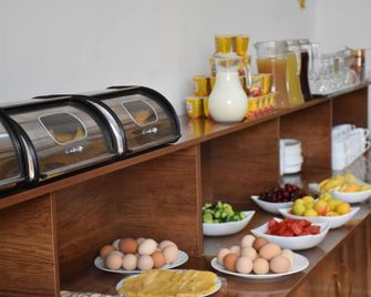 Feruzkhan Hotel - Madrassah Mohammed Rakhim Khan 1871 - Jiva - Bufé