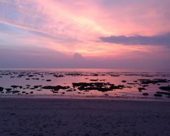 Blanco Hostel Lanta 18 to 35 - Amphoe Ko Lanta - Strand