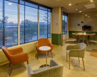 City Express Plus by Marriott Bogota Aeropuerto - Bogotá - Lounge