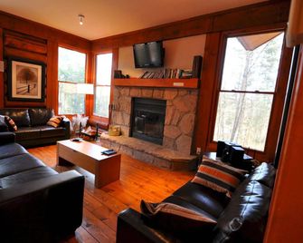 Rcnt Chalets Mont-Tremblant - Lac-Supérieur - Salon