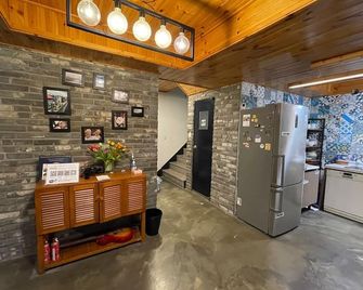 Twin Rabbit Guesthouse - Seoul