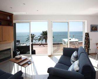 Sitges Views - Сіджас - Вітальня