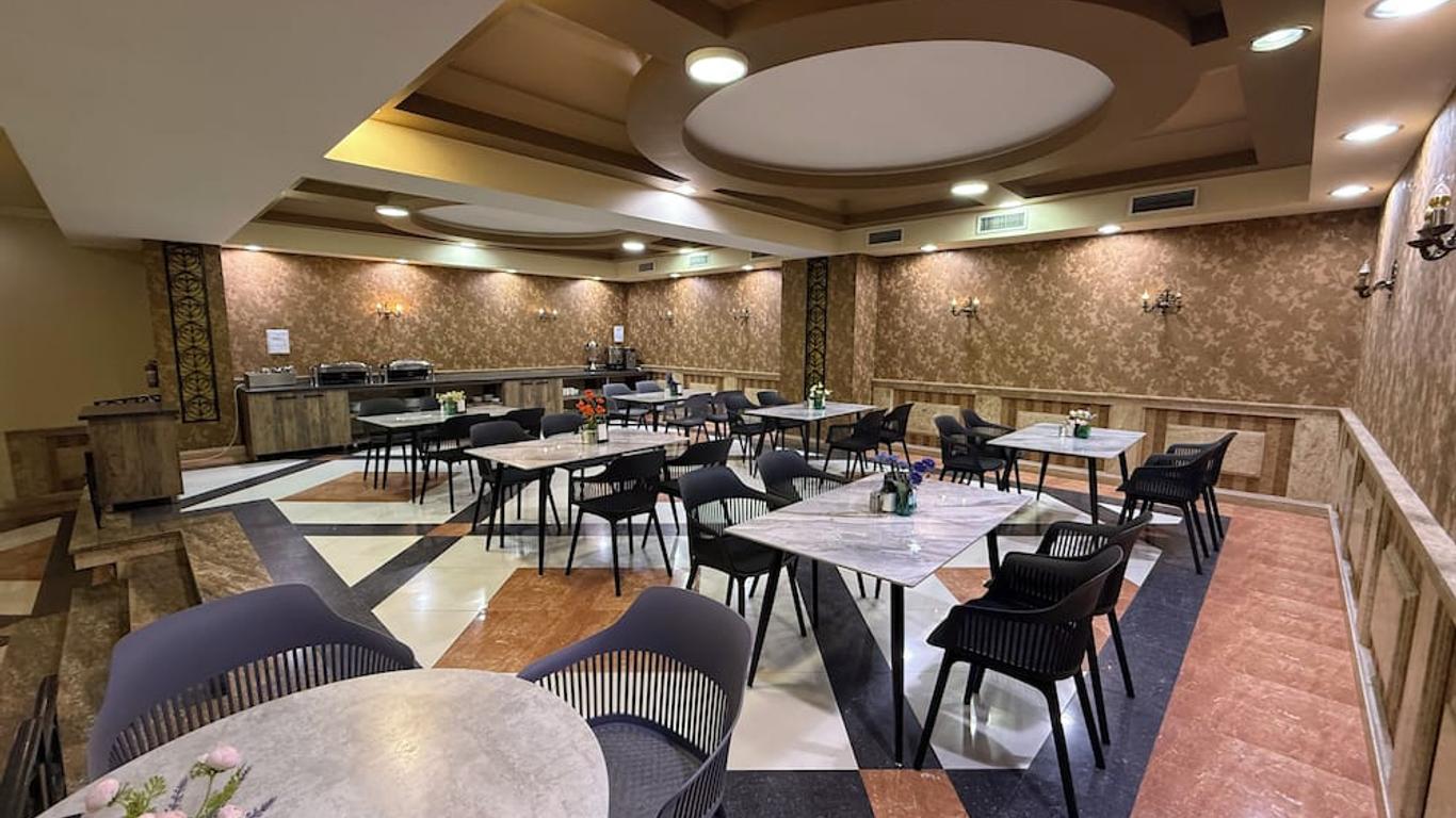 Yerevan Deluxe Hotel
