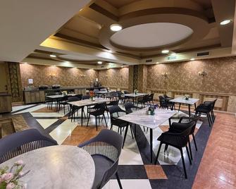 Yerevan Deluxe Hotel - ירבאן - מסעדה