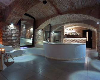 Penzión Wellness & Restaurant Zoborská, free parking - Nitra - Recepción