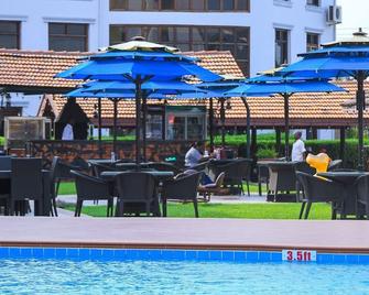 Raybow International Hotel - Sekondi-Takoradi - Bar
