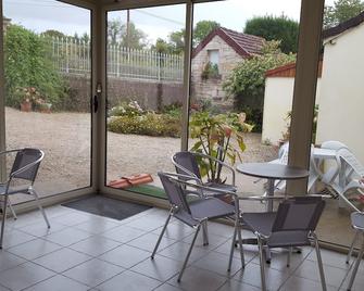 Maison D'hote Le Relais De Morville - Montbard - Patio