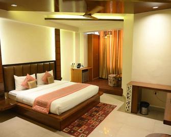 Hotel Grand Kailash - Kotdwāra