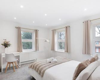 Lovely Two Bedroom House in Central Kidlington - Kidlington - Bedroom