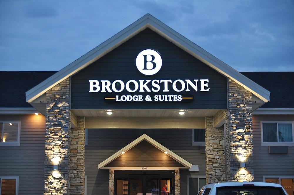 Brookstone Lodge Suites from 98. Emmetsburg Hotel Deals