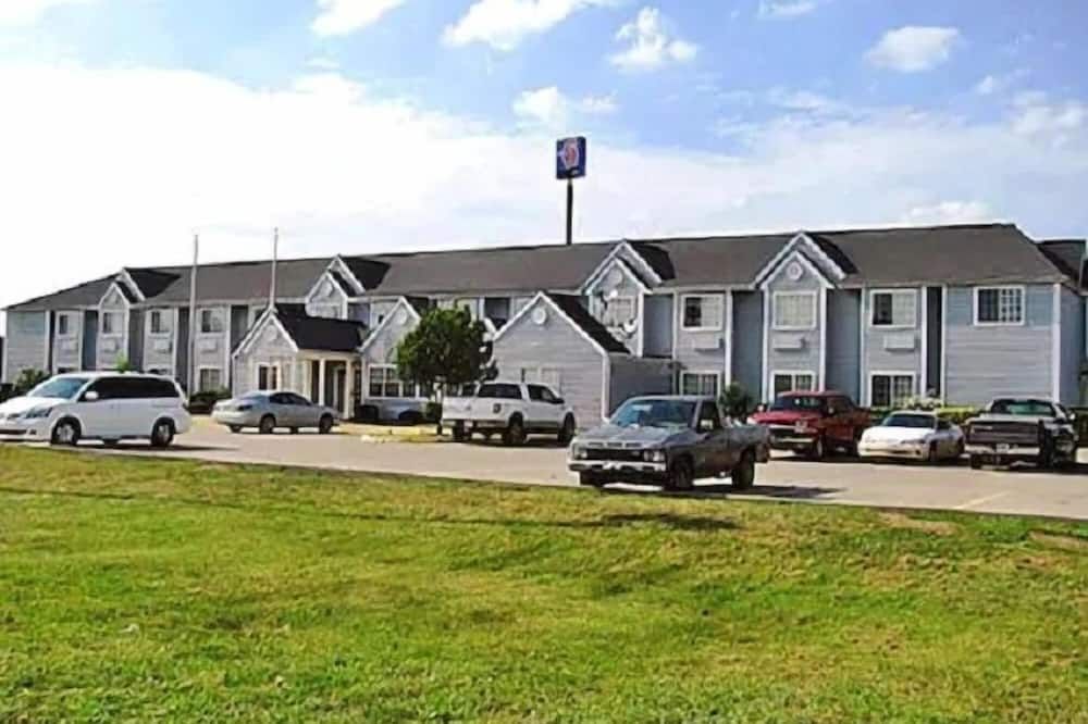Motel 6 Mcalester Ok - McAlester - Building