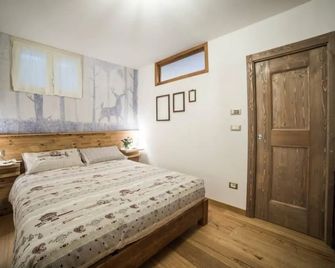 B&B Ca' La Vedescia - Teglio - Camera da letto