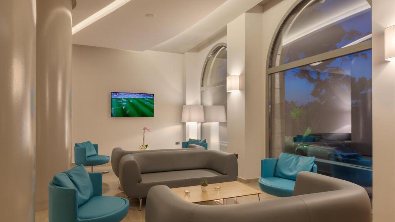 Blue Lagoon City Hotel