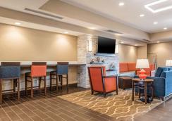 Comfort Suites Florence Cincinnati South 86 1 6 6 Florence