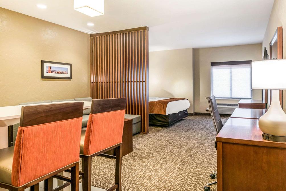 Comfort Suites Florence Cincinnati South 86 1 6 6 Florence