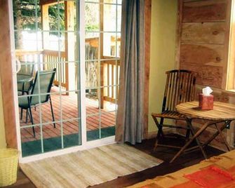 Premier Rustic Inn, modern design custom cabin on Main Street in Lava - Lava Hot Springs - Restaurant