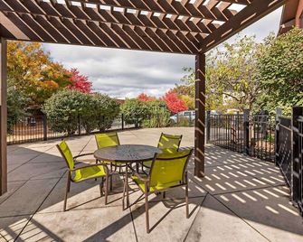 Studio 6 Extended Stay South Bend Mishawaka South In - Mishawaka - Balcón
