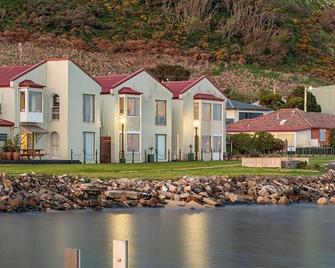 Stanley Village Waterfront Accommodation - Stanley - Gebouw
