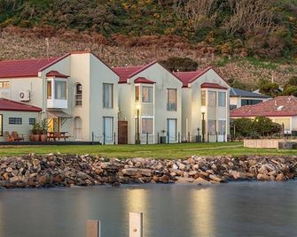 Stanley Village Waterfront Accommodation - Stanley - Edificio