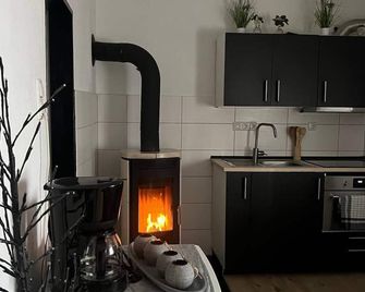 Lovely 1-Bed Apartment in Koblenz - Coblenza - Cocina