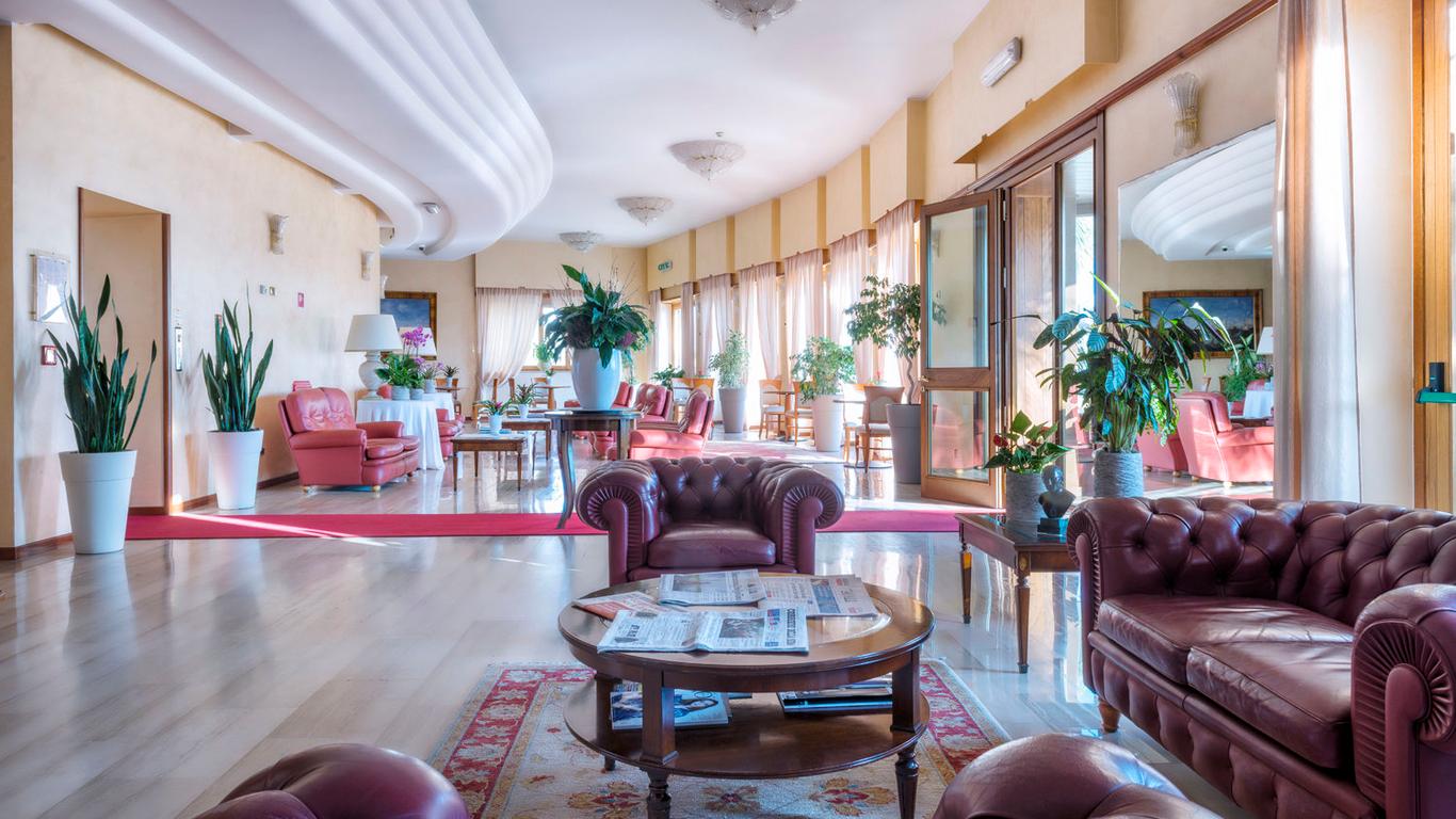 أستوريا بالاس هوتل