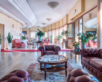 Astura Palace Hotel - Nettuno - Hall d’entrée